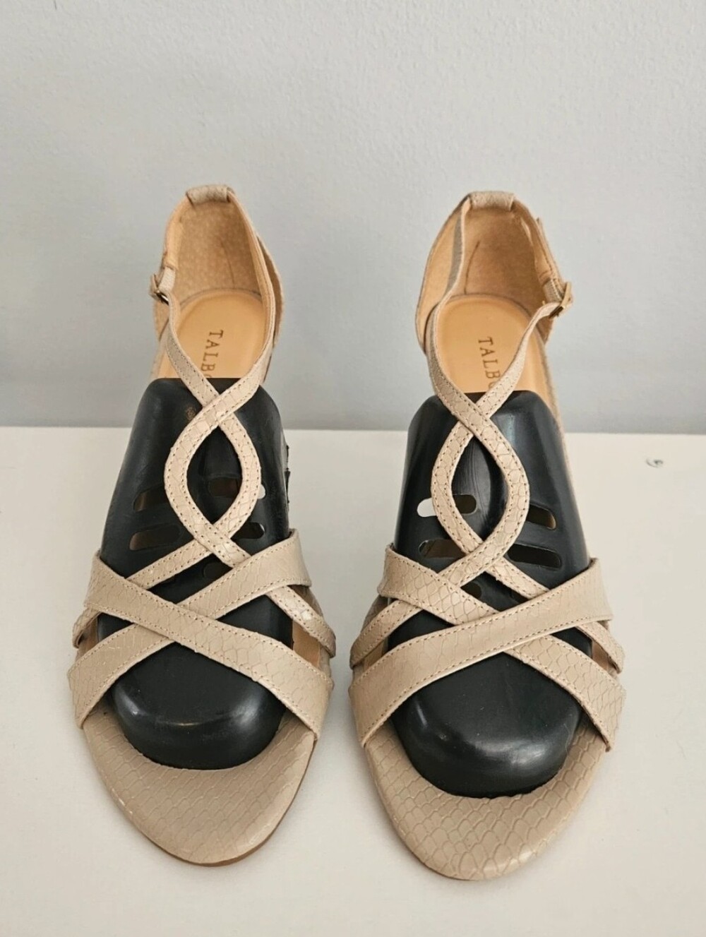 Talbots Nude Snake Skin Leather Ankle Strap Heels - Size 9.5 - Picture 2 of 8